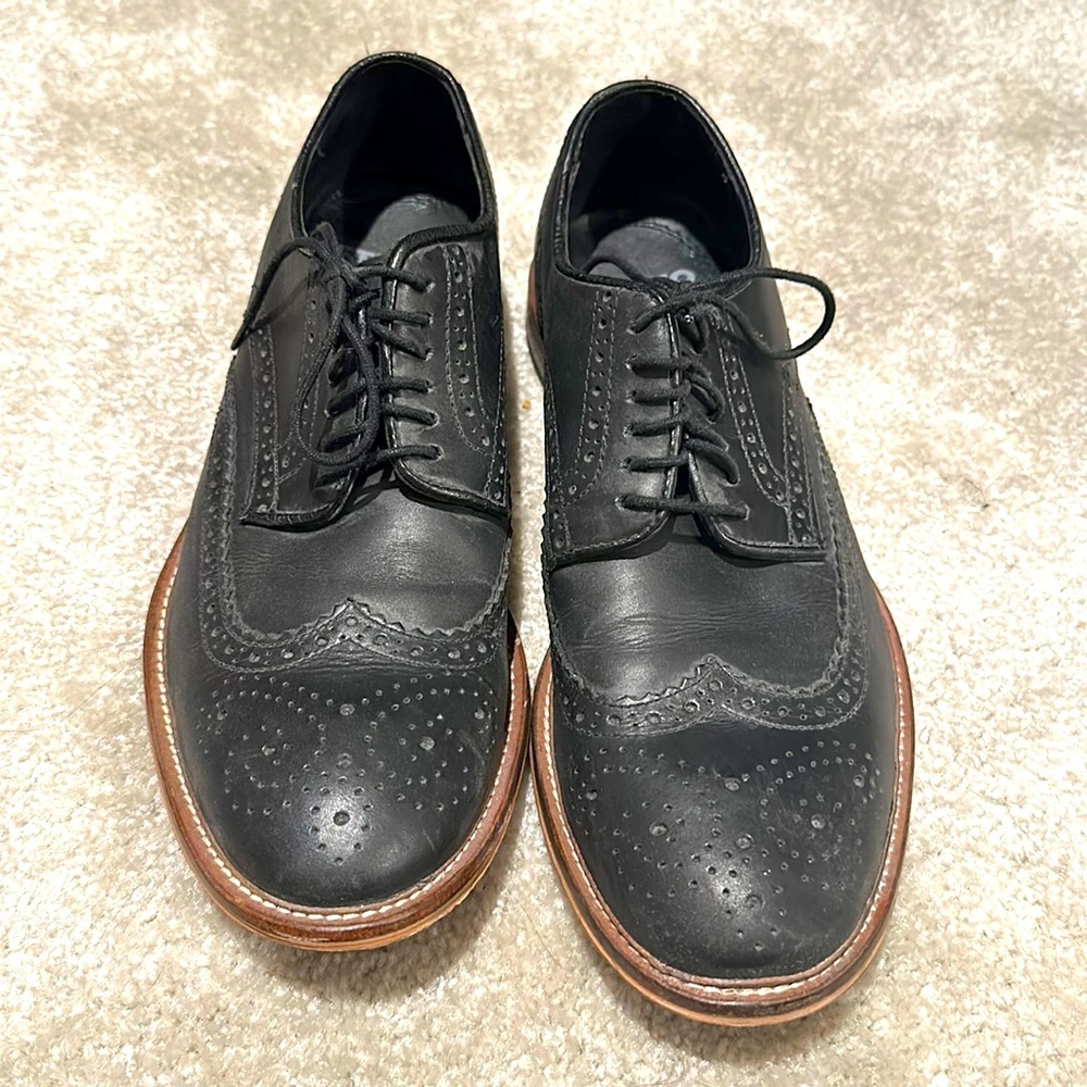 Black leather dress shoes